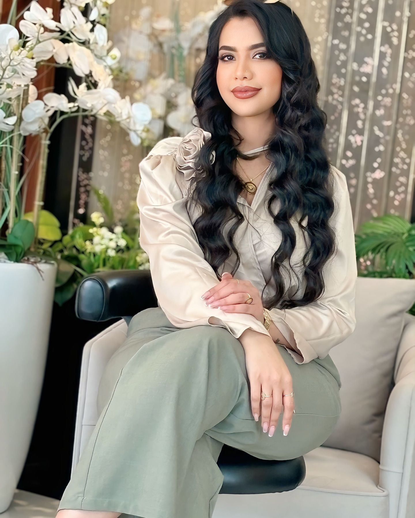 شاهد بالفيديو.. الحسناء “لوشي” ترد على سخرية الجمهور من قصتها مع الدعامة: (عاملين فيها رجال أنزلوا الميدان وكامل الحب لجيشنا وربنا ينصرنا على الجنجويد وحثالة المجتمع)