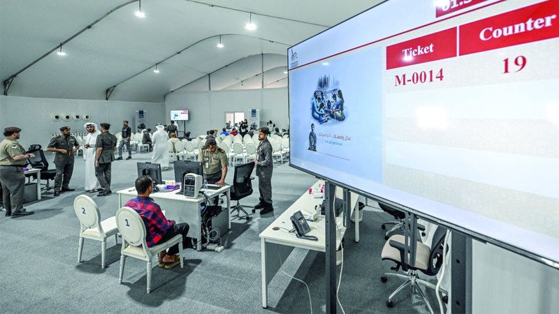 الامارات | «الموارد البشرية»: إسقاط 5 غرامات عن العمالة الراغبة في تسوية أوضاعها