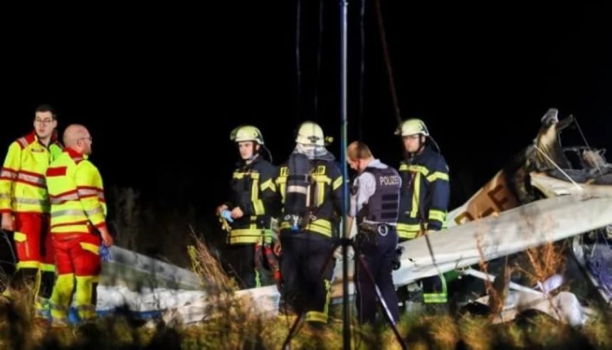 صور.. سقوط قتلى وجرحى في 3 حوادث لطائرات صغيرة بألمانيا