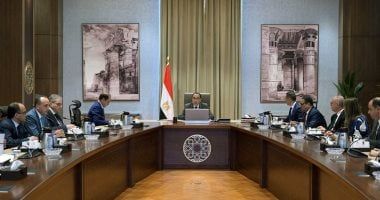 رئيس الوزراء يعقد اجتماعاً لبحث معايير وضوابط تنظيم سوق السيارات