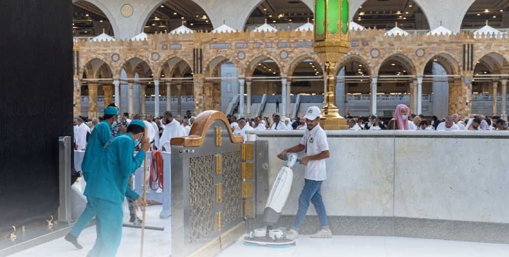 "الحج والعمرة" تدعو للحفاظ على قدسية ونظافة المسجد الحرام