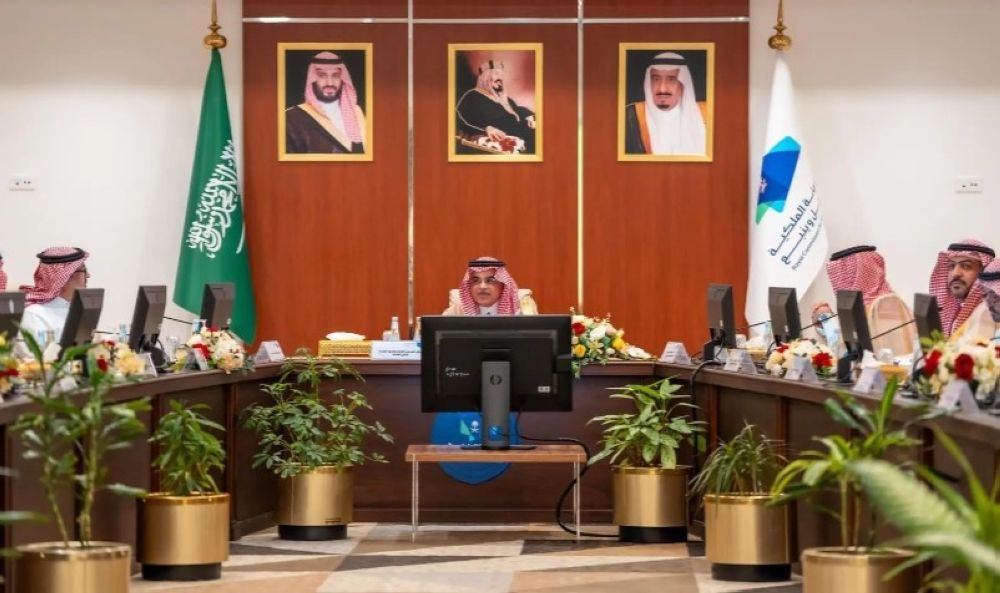 نائب وزير الصناعة يتفقّد المشروعات الصناعية في ينبع