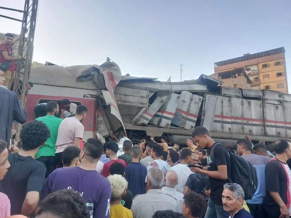 مصر.. مقتل 3 أشخاص وإصابة 49 في تصادم قطارين بمحافظة الشرقية