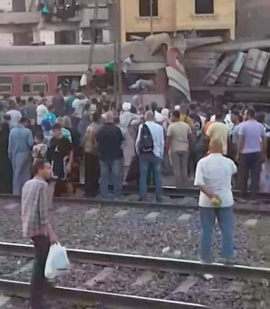 مصر.. مقتل 3 أشخاص وإصابة 49 في تصادم قطارين بمحافظة الشرقية