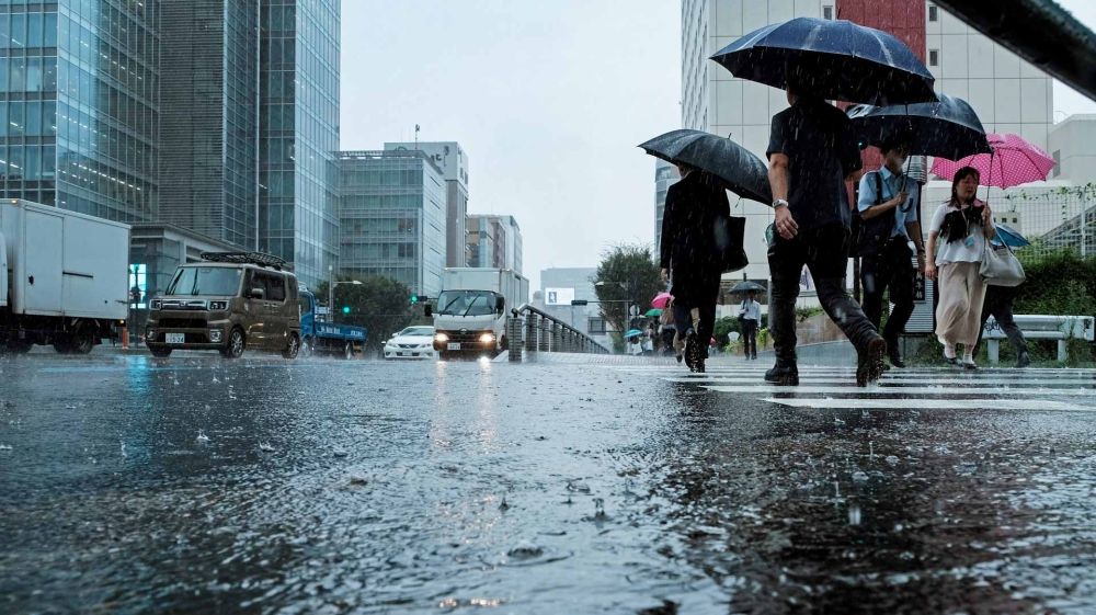 الإعصار "بيبنكا" يتحرك مبتعدًا عن جزر جنوب غربي اليابان
