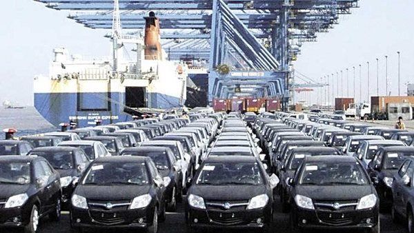 رابطة تجار السيارات تكشف أسباب عودة "الأوفر برايز" وارتفاع الأسعار
