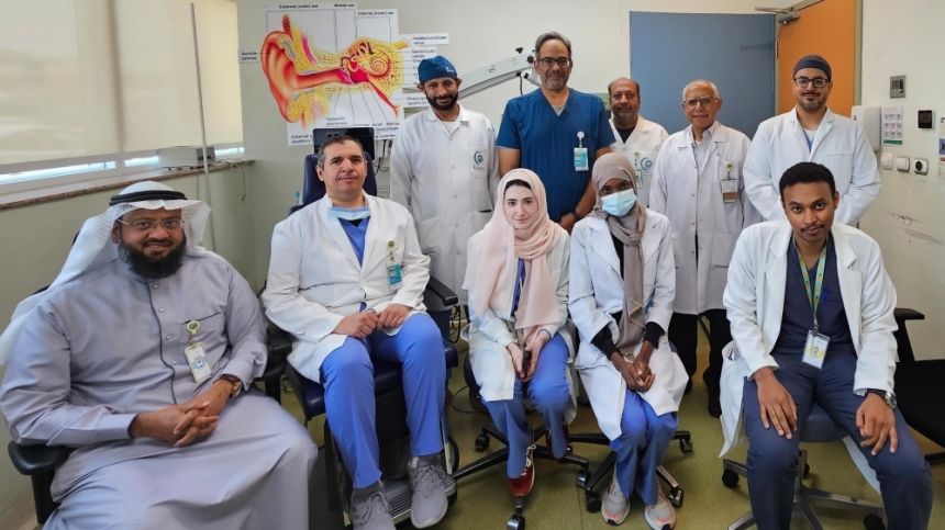 مدينة الملك عبدالله الطبية تنجح في إجراء 4 عمليات نوعية لزراعة معينات سمعية