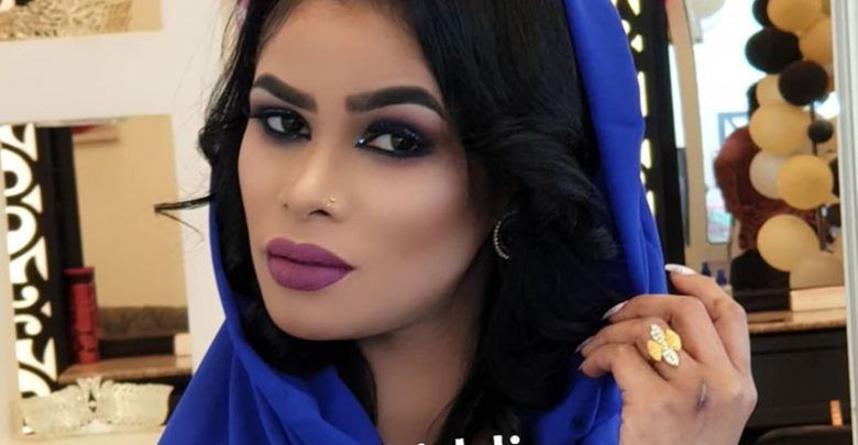 شاهد بالفيديو.. الفنانة السودانية إيلاف عبد العزيز تفقد السيطرة على نفسها وتعتدي بالضرب على الممثل “زول سغيل” وترميه بحذائها خلال كواليس “الكاميرا الخفية”