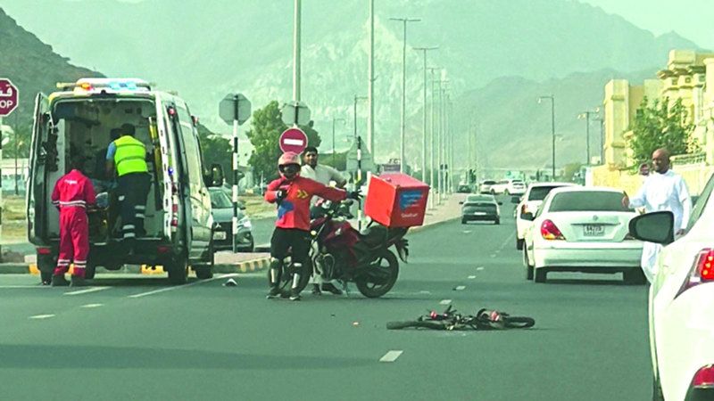 الامارات | وفاة طفل في حادث مروري أثناء قيادته دراجة هوائية بالفجيرة