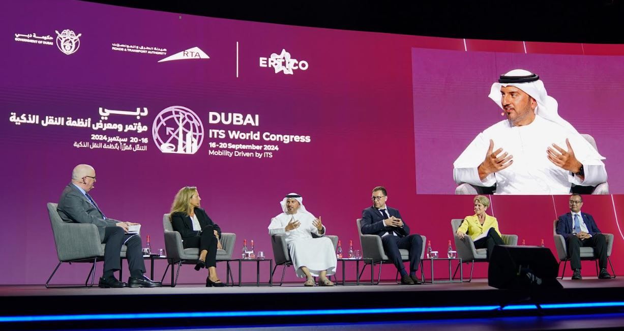 الامارات | خبراء: التنقل بالطائرات بدون طيار يحتاج للوائح وقوانين لمنظومة النقل الجوي