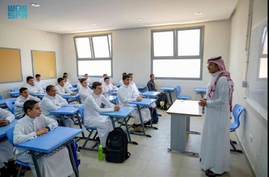 وزير التعليم: إنشاء معهد لتطوير المعلمين الجدد وتدريب 200 ألف معلم خلال 3 سنوات