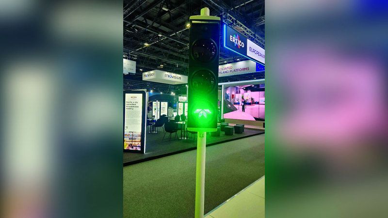 الامارات | إشارات بكاميرات رقمية وسيارات ذاتية القيادة للتنقل المستقبلي في «معرض دبي»