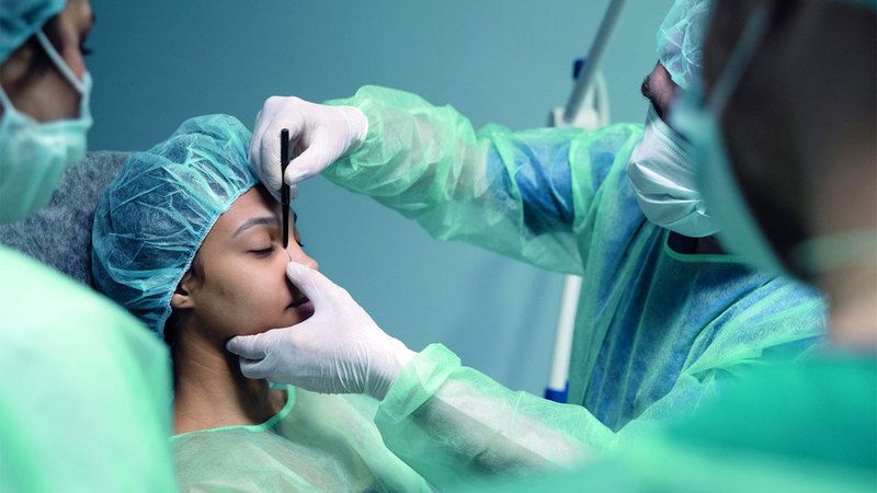 الامارات | نتيجة رفع سقف التوقعات.. «مرضى تجميل» ينشرون الخيبة على وسائل التواصل