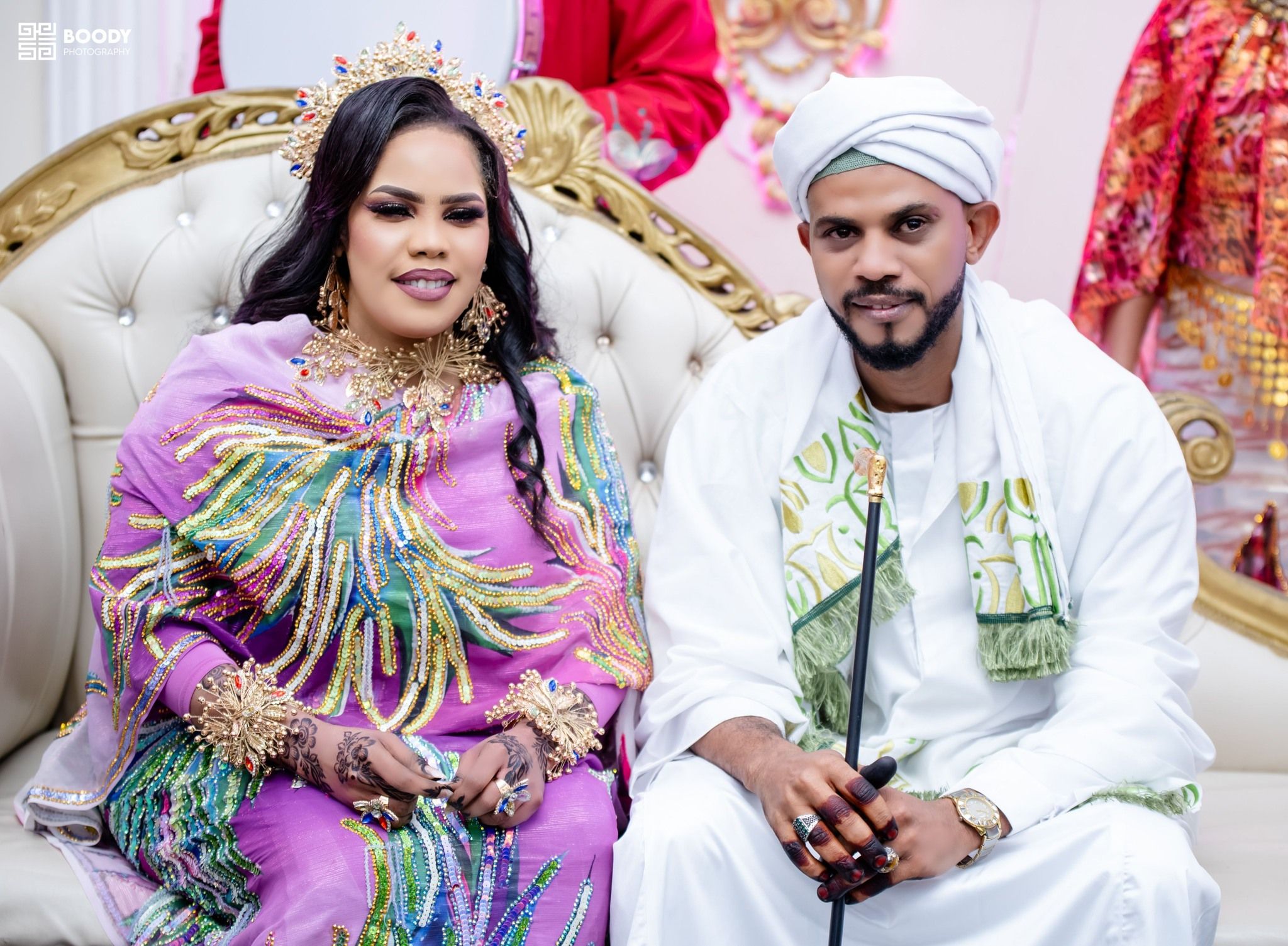 شاهد.. الفنانة آسيا بنة تخطف الأضواء وتتصدر الترند على مواقع التواصل السودانية بصور زواجها