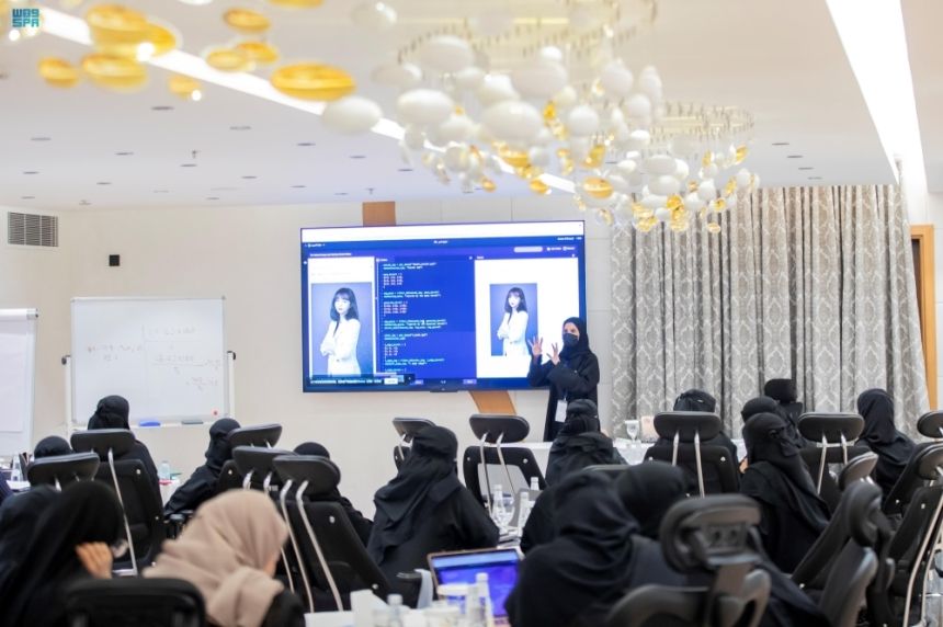 في يومهم العالمي.. "سدايا" تدعم 11 ألف معلم بقدرات الذكاء الاصطناعي