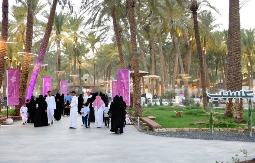 عربة متنقلة للكشف عن سرطان الثدي تجوب القصيم