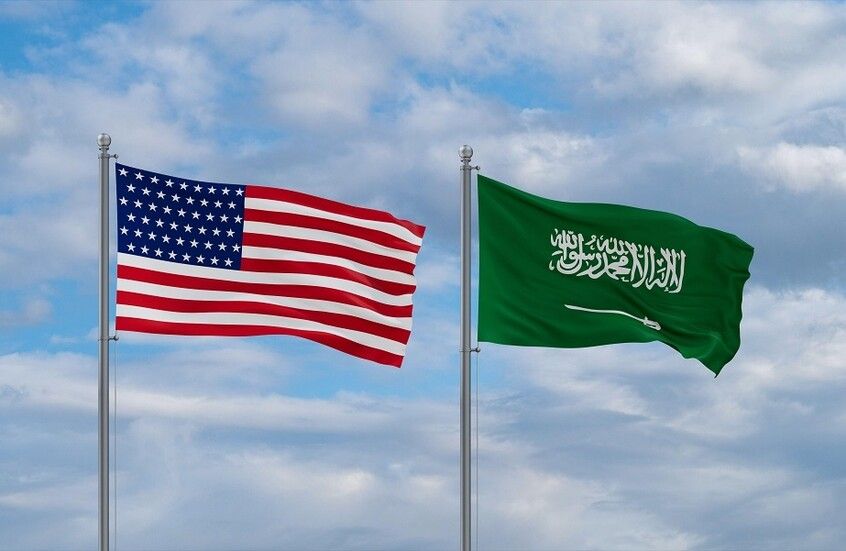الخليج اليوم .. وزير الدفاع السعودي يبحث مع نظيره الأمريكي خفض التصعيد بالمنطقة