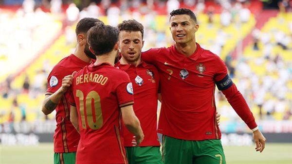 رونالدو يقود تشكيل البرتغال أمام بولندا