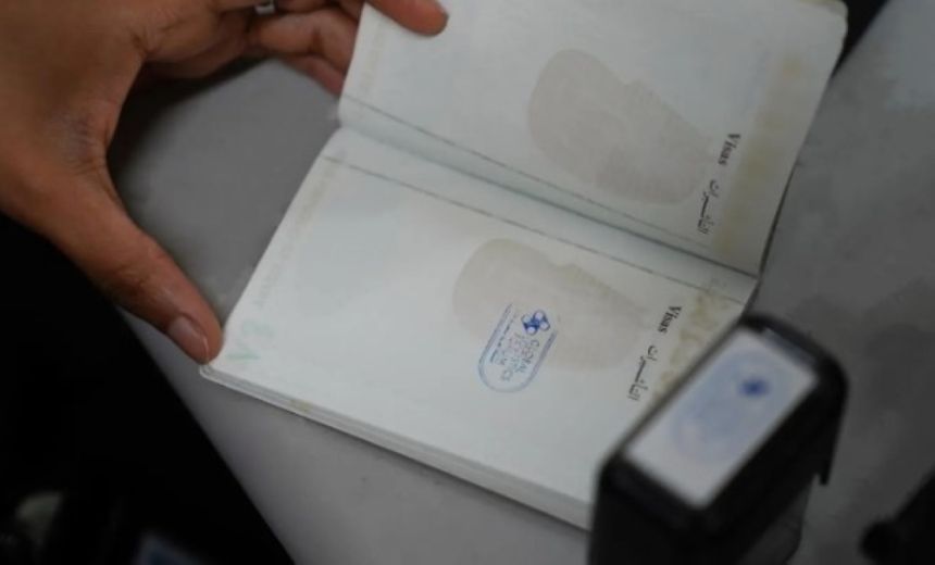 صور.. "الداخلية" تطلق ختمًا خاصًا بالمنتدى اللوجستي العالمي