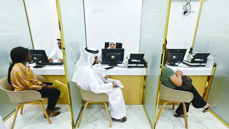 الامارات | السماح لأبناء «مخالف الإقامة» بتعديل أوضاعهم على الأم