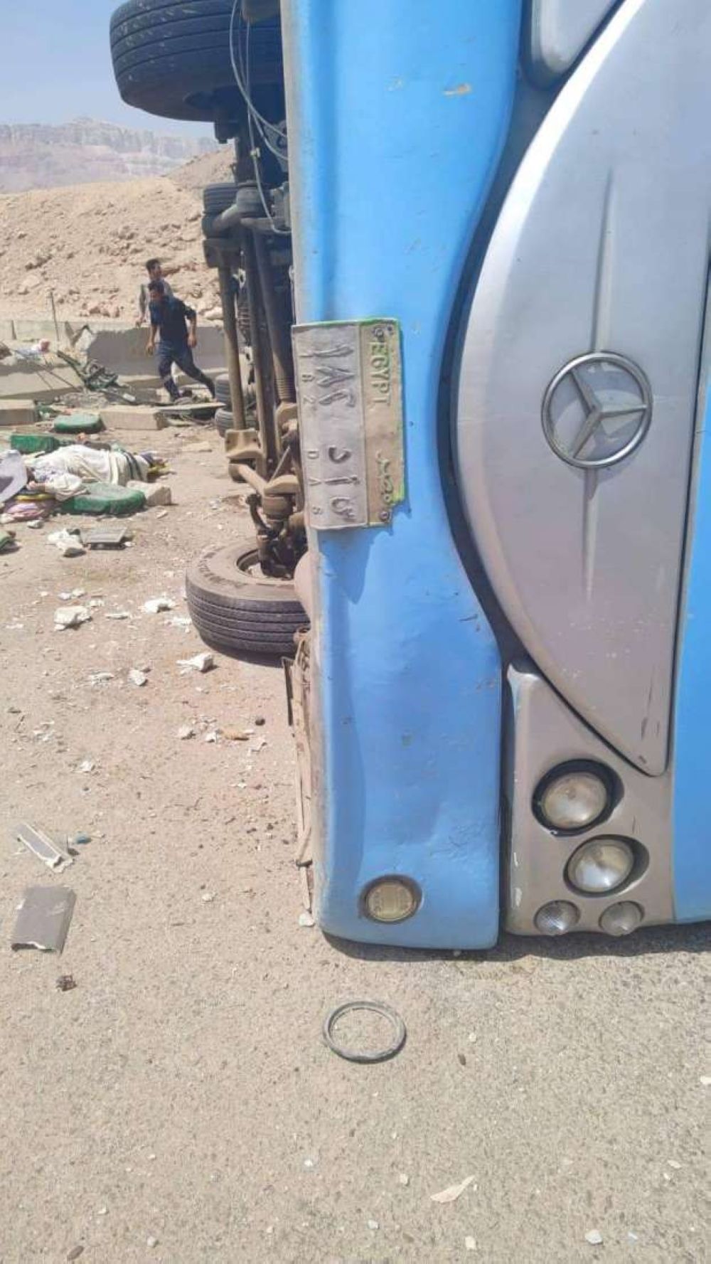 الصحة المصرية: 12 حالة وفاة في انقلاب حافلة بطريق العين السخنة