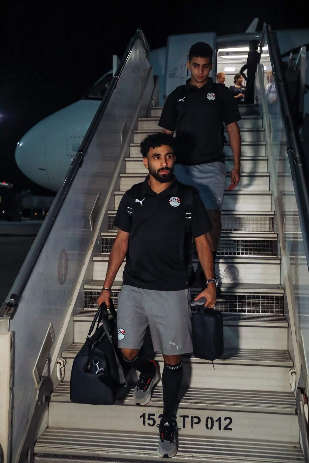بعد رحلة ٨ ساعات ..منتخب مصر يصل موريتانيا لمواجهتها الثلاثاء المقبل