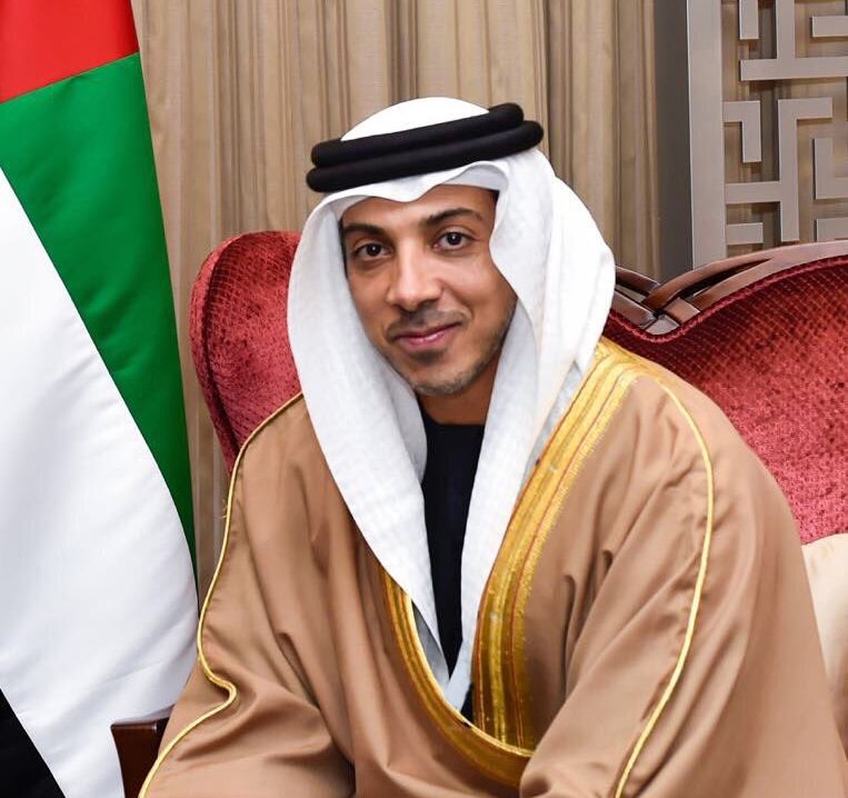 الامارات | منصور بن زايد يعزي في وفاة خميس مرزوق الدرمكي