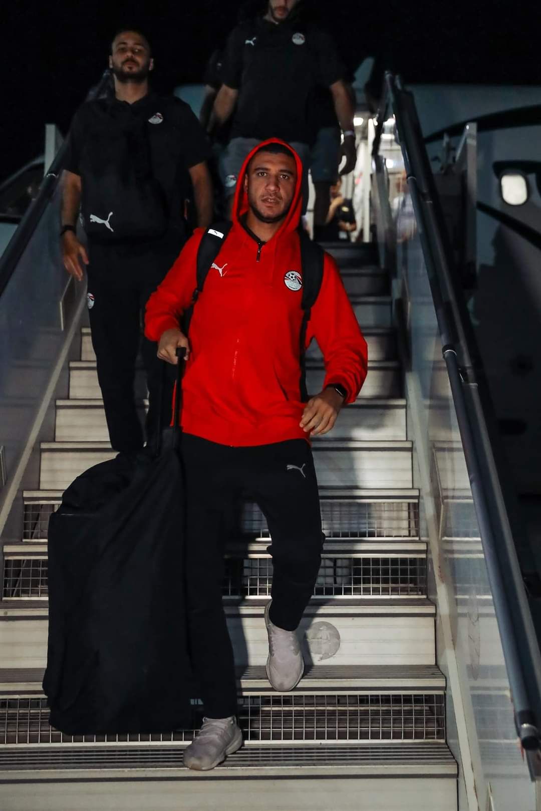 بعد رحلة ٨ ساعات ..منتخب مصر يصل موريتانيا لمواجهتها الثلاثاء المقبل