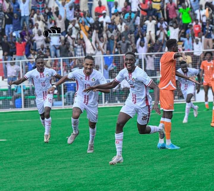 البرهان مغرداً: شكراً أبناء السودان، عهد الشعب بأبنائه الأوفياء إحياء الأمل وزرع الفرحة، فكنتم وستظلون الأمل والفرحة