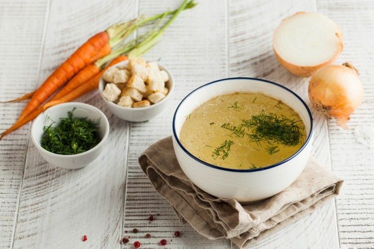 الامارات | مرق العظام.. 5 أسباب أساسية ستدفعك لإضافته لطعامك