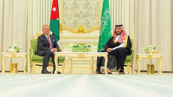 ولي العهد السعودي يستقبل ملك الأردن في الرياض