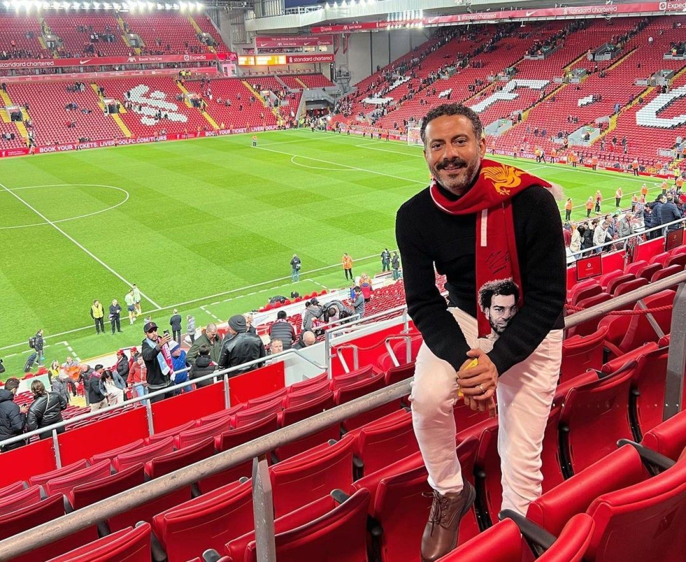 شاهد احتفال محمد فراج بفوز النادي الأهلي بكأس السوبر في افتتاح مهرجان الجونة 2024