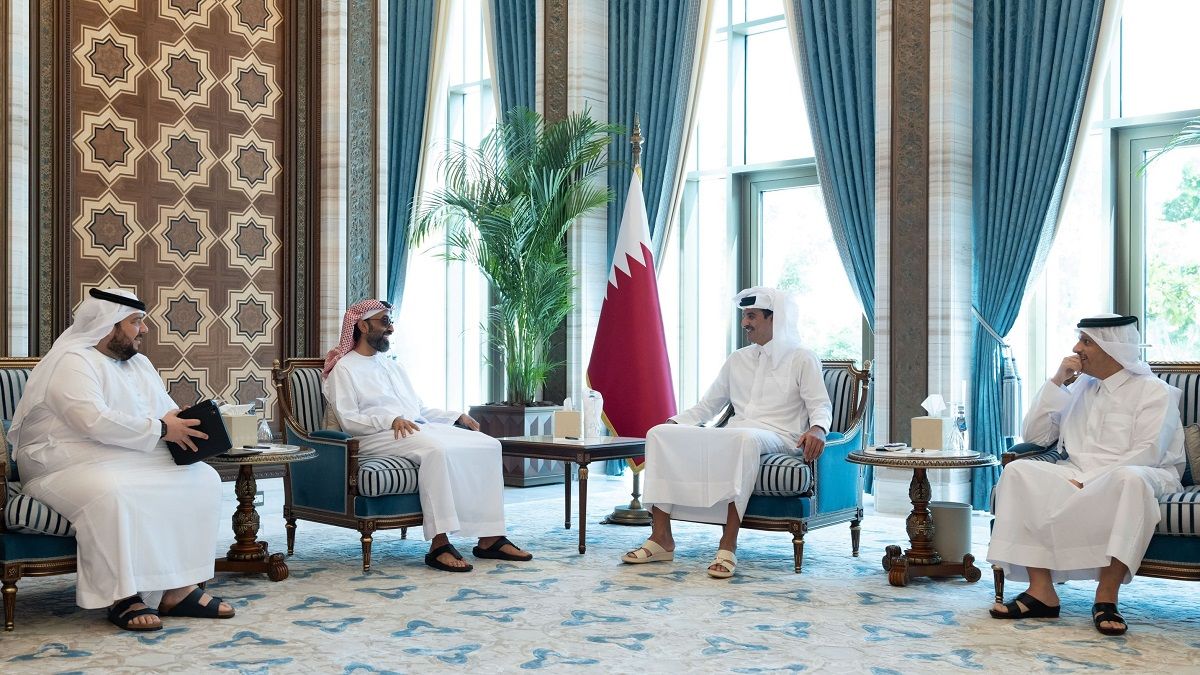 الامارات | أمير قطر يستقبل طحنون بن زايد