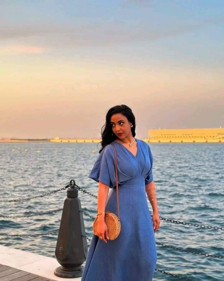شاهد بالصور.. المذيعة شهد المهندس تعود لخطف الأضواء على السوشيال ميديا بإطلالة مبهرة من أحد الشواطئ بالإمارات