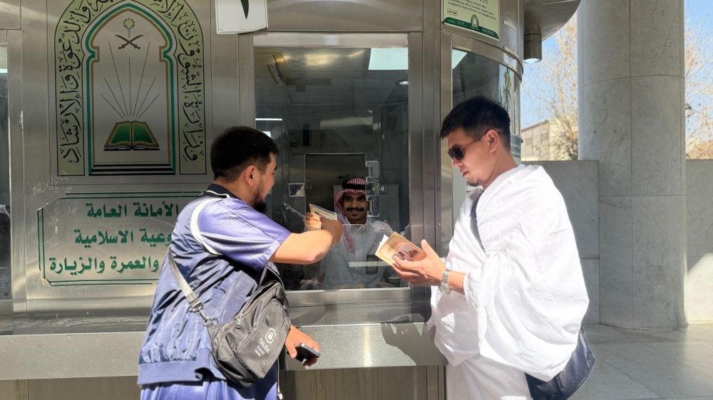 "الشؤون الإسلامية".. خدمات توعوية متنوعة لمرتادي مسجد التنعيم بموسم العمرة الحالي