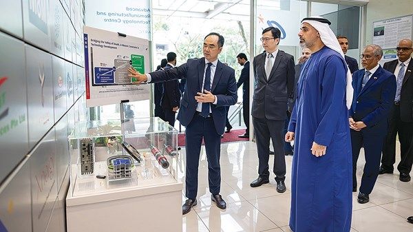 خالد بن محمد بن زايد: تعزيز الشراكات الاستراتيجية التقنية والصناعية والبحثية