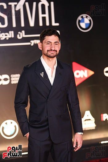 الوقوف دقيقة حدادا على روح حسن يوسف ومصطفى فهمى بختام مهرجان الجونة السينمائى.. صور