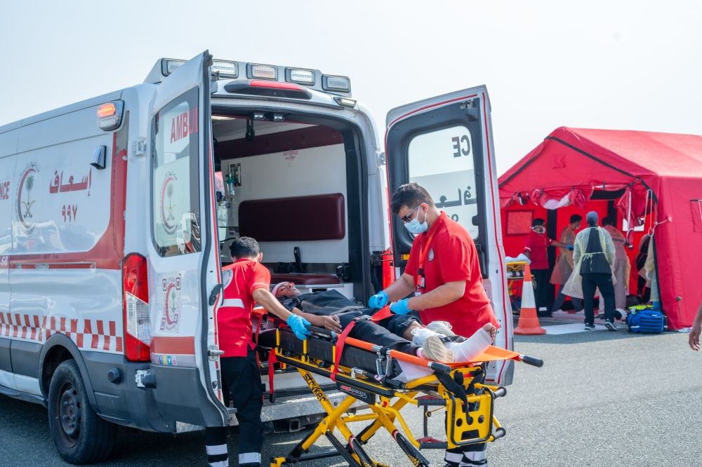  "أنانيّة" سائق تُعطّل خدمة إسعافيّة لأكثر من ساعة.. ورئيس الهلال الأحمر يُعلّق