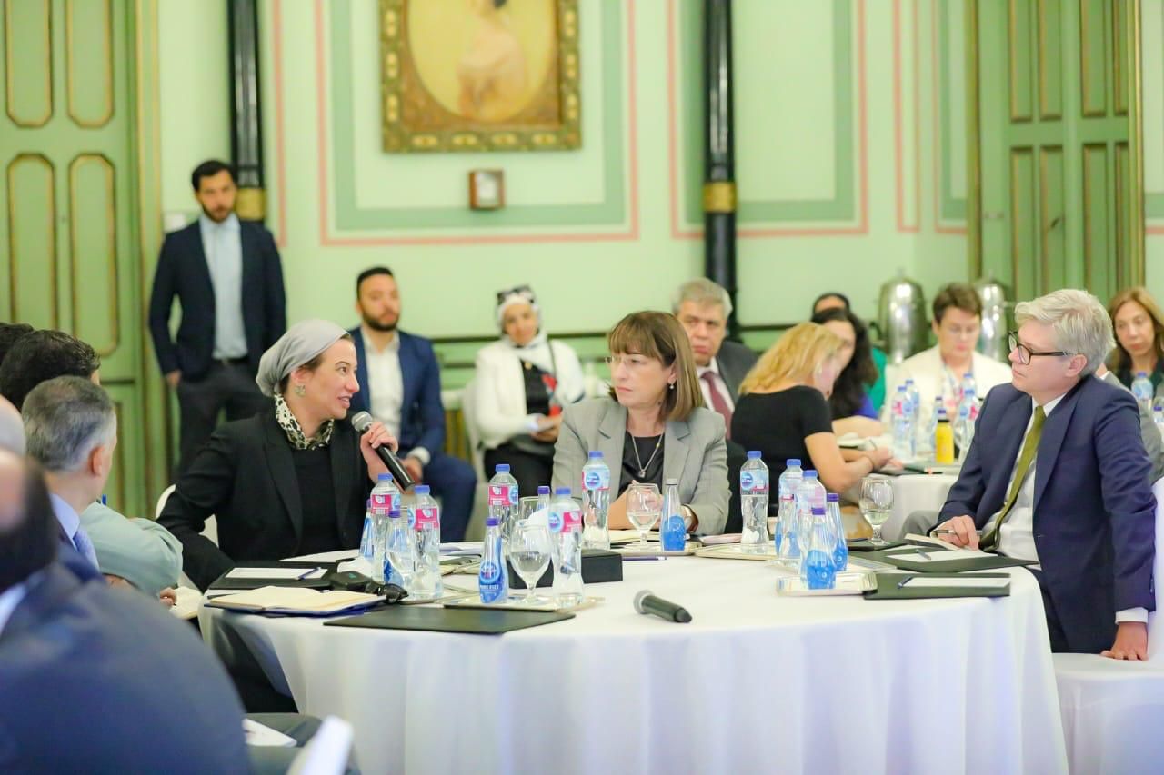 وزيرة البيئة: نتطلع للخروج بهدف جمعي كمى جديد لتمويل المناخ متوازن وشفاف