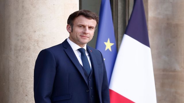 “تحدثا عن أوكرانيا والشرق الأوسط”.. ماكرون يجري اتصالا بالرئيس الأمريكي