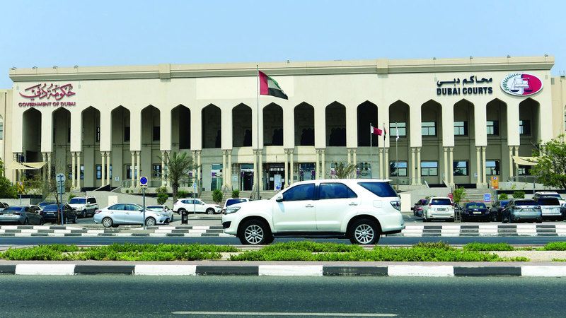 الامارات | 500 ألف درهم تعويضاً  لصاحب فيلا تعرضت للسرقة