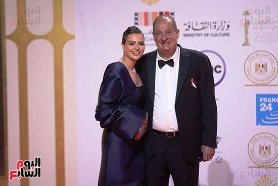 نيللى ونبيلة عبيد ولبلبة وصفية العمرى فى حفل افتتاح مهرجان القاهرة السينمائى