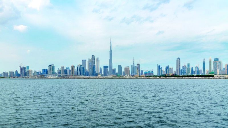الامارات | توقعات بسقوط أمطار اليوم وضباب في عطلة الأسبوع