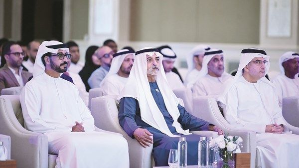 نهيان بن مبارك: تقدم المجتمع يعتمد على المشاركة الفاعلة لأبناء الوطن