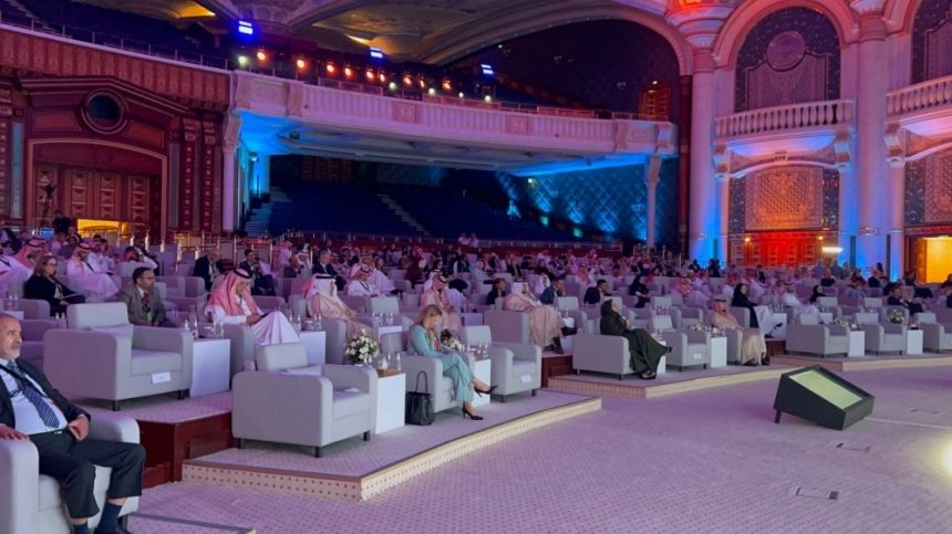 "الصحة": المملكة تدخل مجال صناعة المضادات الحيوية قريباً