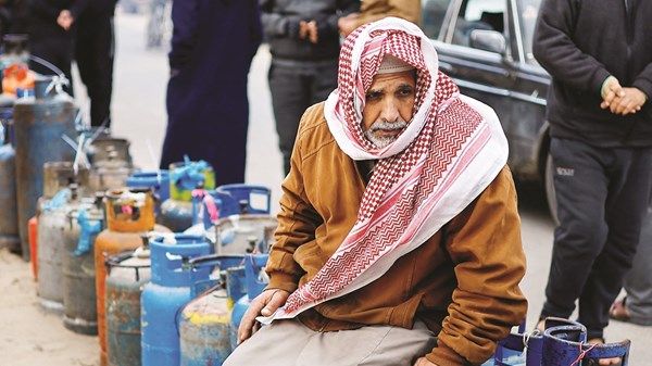 منع دخول غاز الطهي يفاقم الأزمة البيئية والصحية