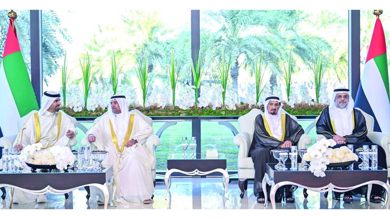 الامارات | حميد بن راشد يستقبل حمد الشرقي وسعود المعلا والشيوخ ‏بمناسبة زفاف عبدالله ‏النعيمي
