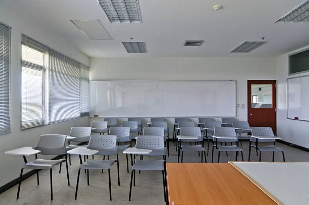 400م² للمعاهد التدريبية و5 فئات لمدارس القيادة.. اشتراطات مراكز التدريب الجديدة