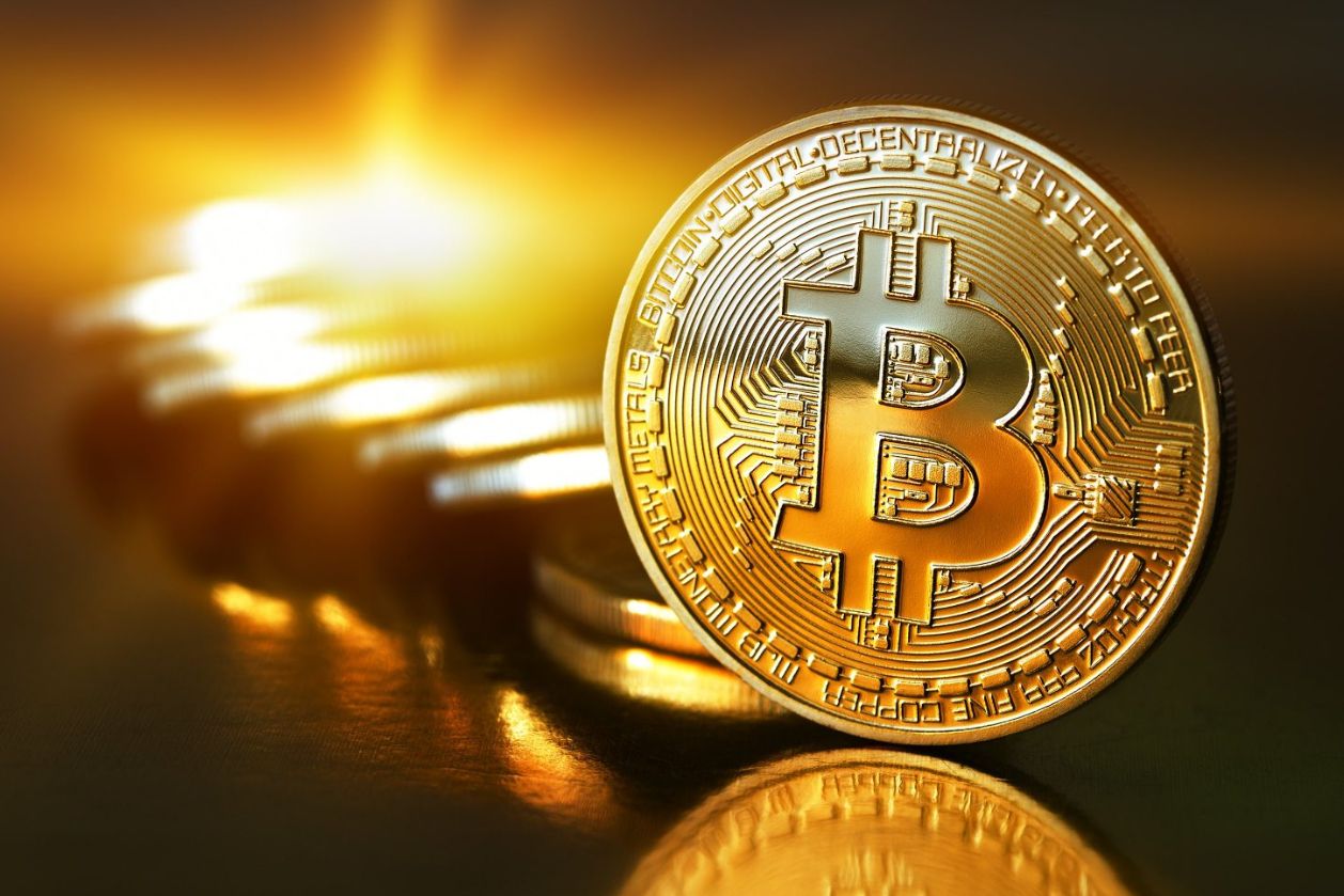 البيتكوين تواصل محاولة اختراق مستوى 100 ألف دولار وعملة الريبل تتجاوز 1.5 دولار