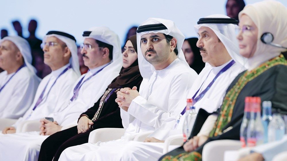 محمد بن راشد: تمكين المرأة وتحفيز مشاركتها في مسيرة التنمية
